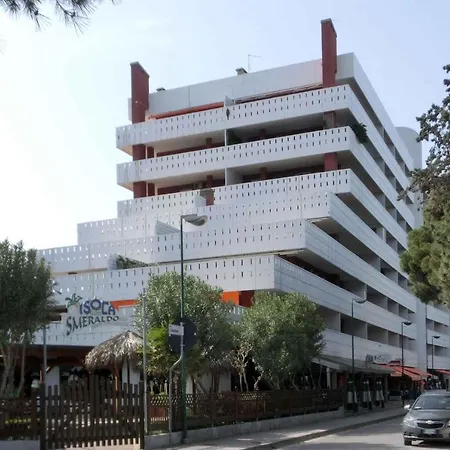 Apartment In Lignano Sabbiadoro 42767 アパート リニャーノ・サッビアドーロ