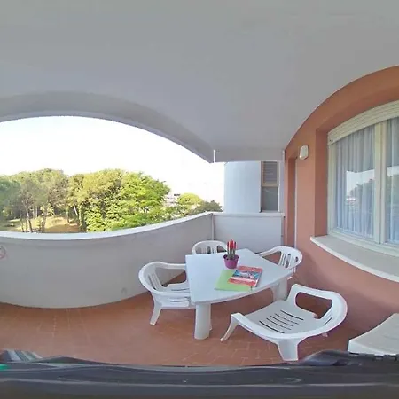 アパート Apartment In Lignano Sabbiadoro 42767 リニャーノ・サッビアドーロ