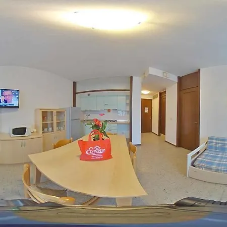 Apartment In Lignano Sabbiadoro 42767 リニャーノ・サッビアドーロ